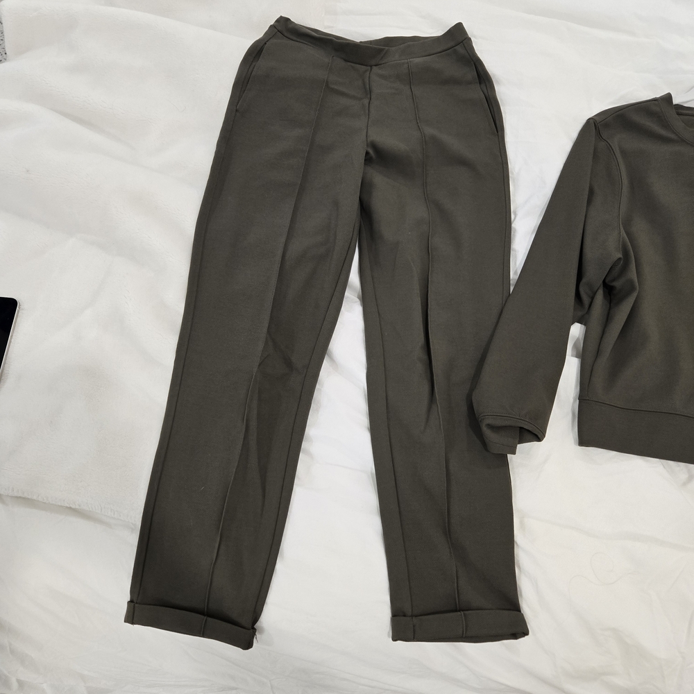 Mango Olive Green Cropped Trousers & Sweatshirt Set - Picture 2 of 6